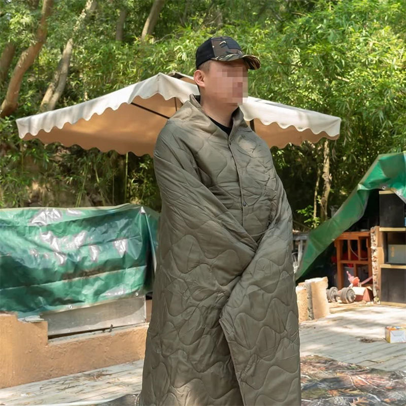 Multi-purpose blanket emergency Multi-purpose blanket emergency