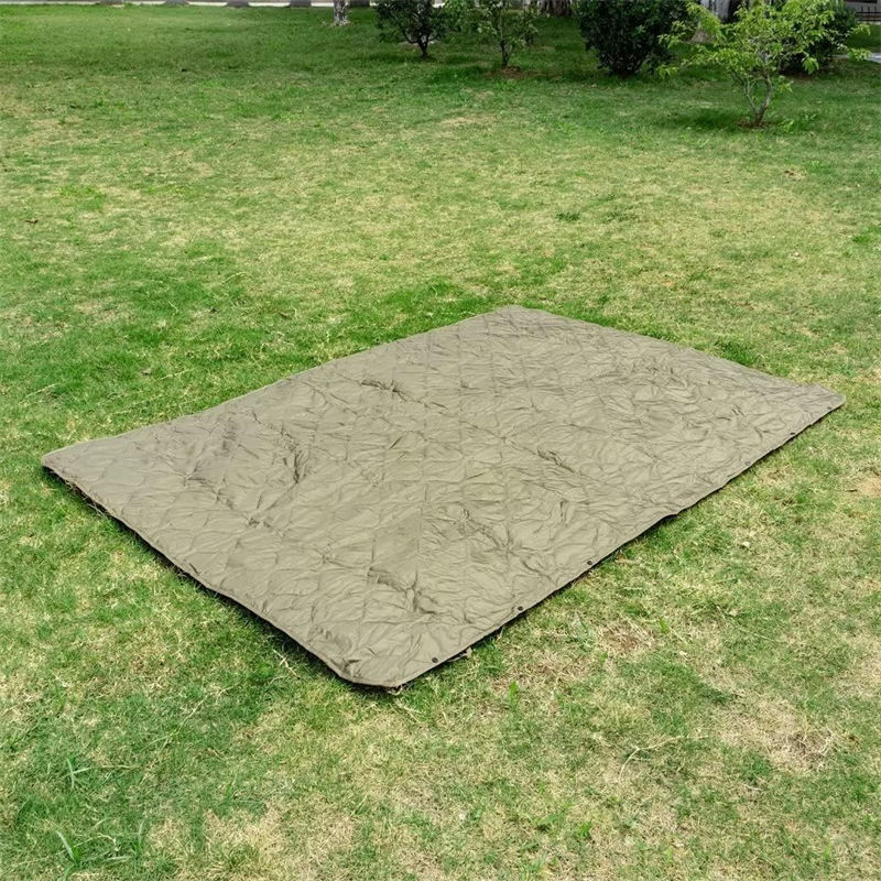 Multi-purpose blanket military use Multi-purpose blanket military use