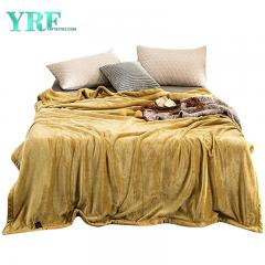 Роскошный плед из флиса на весну и осень