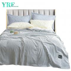 Пушистое уютное одеяло