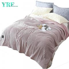 Ультрамягкое плюшевое красно-белое одеяло-рашель