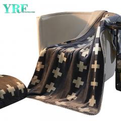 Роскошное уютное одеяло Raschel