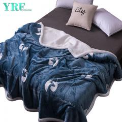 Двухслойное теплое одеяло