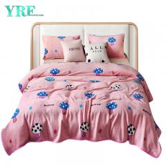 Двухсторонние пледы легко переносить